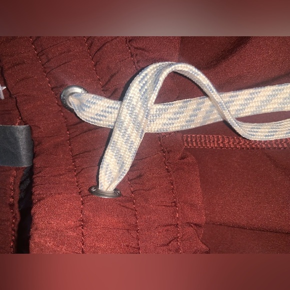 Women's Brown Casual Shorts vuori size L nwot summer classic activewear casual - Picture 4 of 7